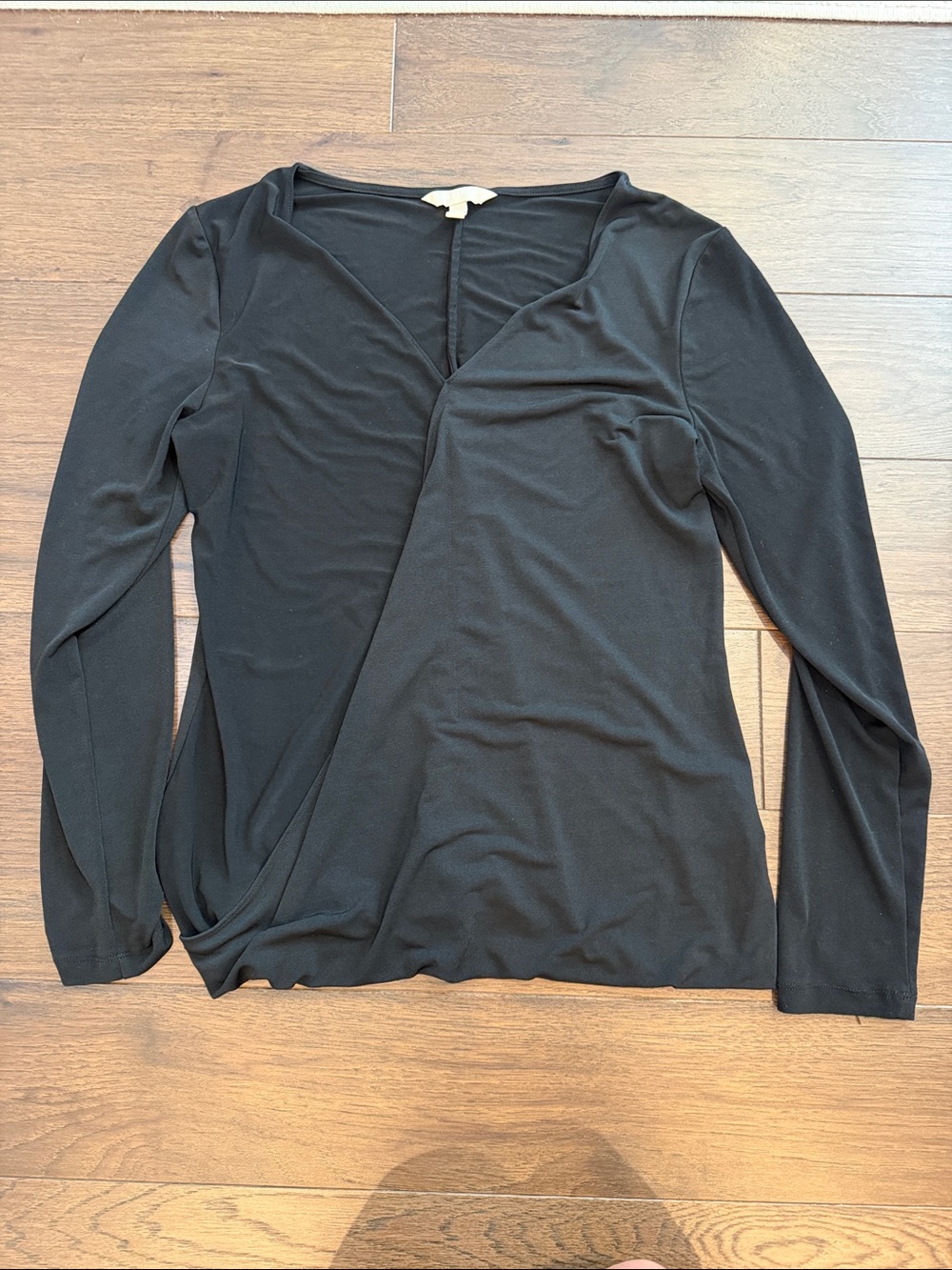Banana Republic Black Long-Sleeve Wrap-Style Top Size Medium - C61-152